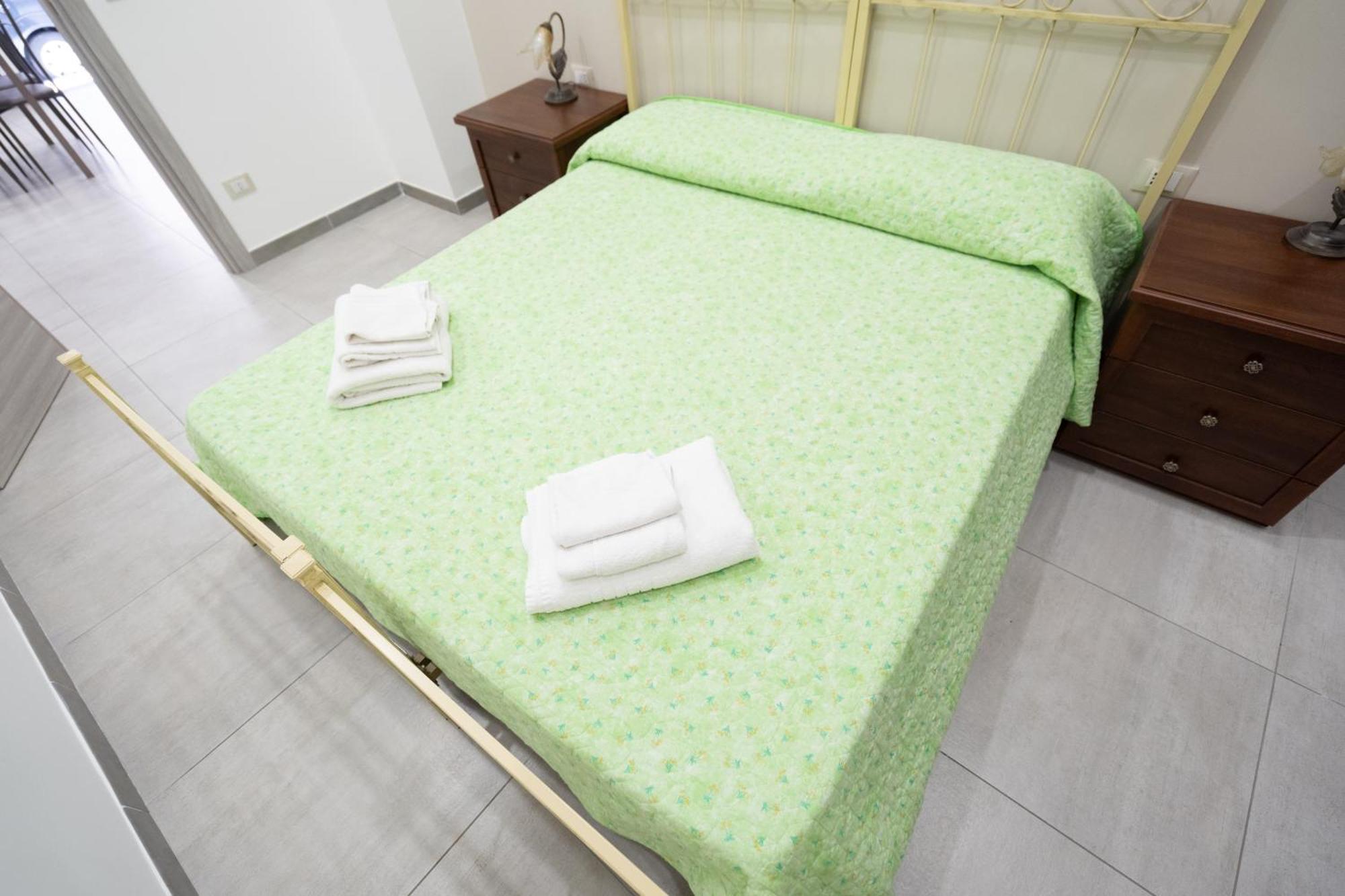Appartement Casa Vacanza Serafino à Catane Extérieur photo