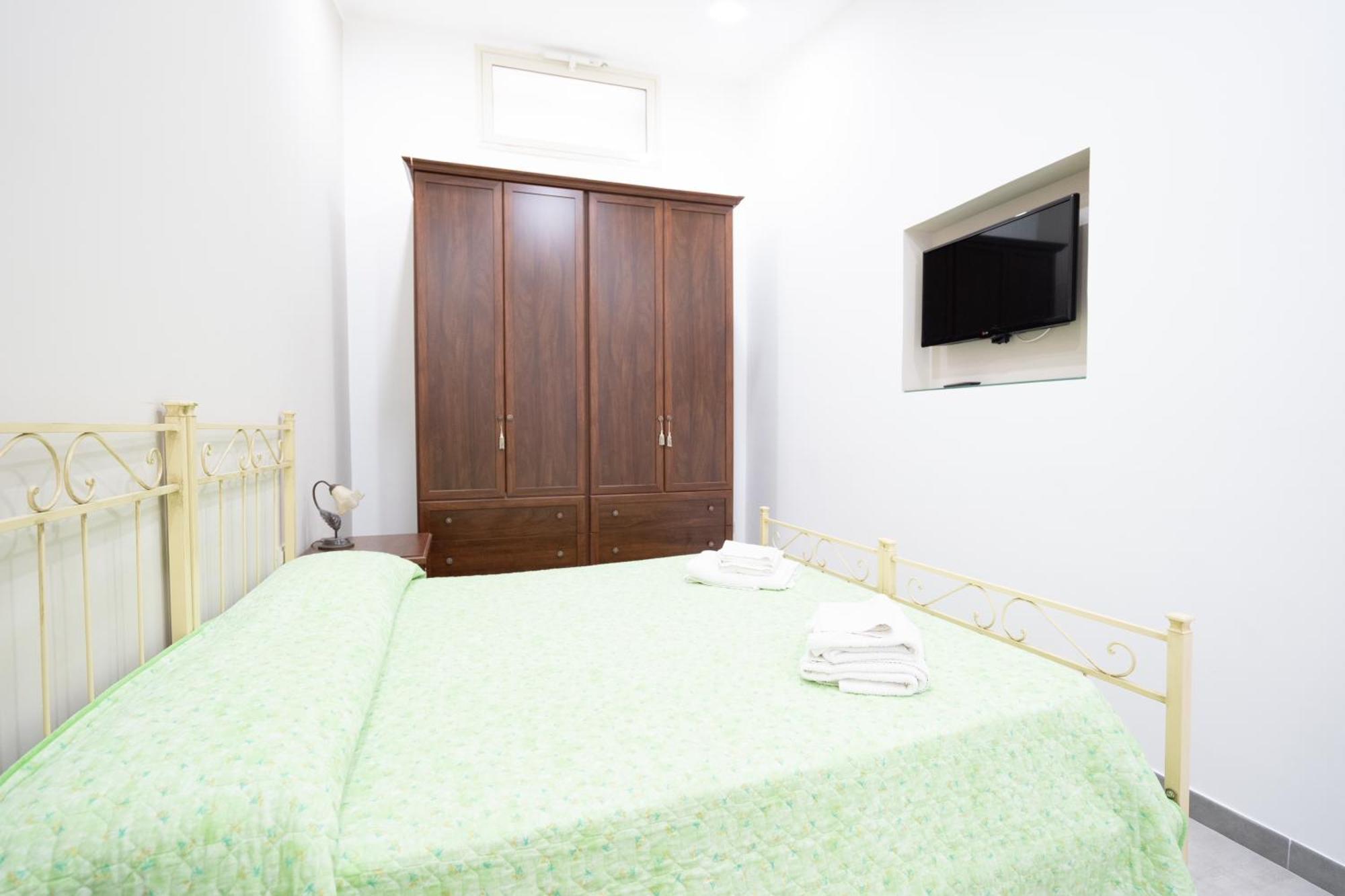 Appartement Casa Vacanza Serafino à Catane Extérieur photo